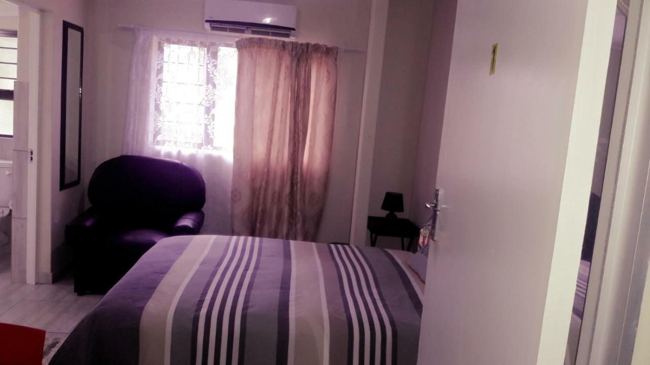 Zanevovo Hotel Скотбург Екстериор снимка